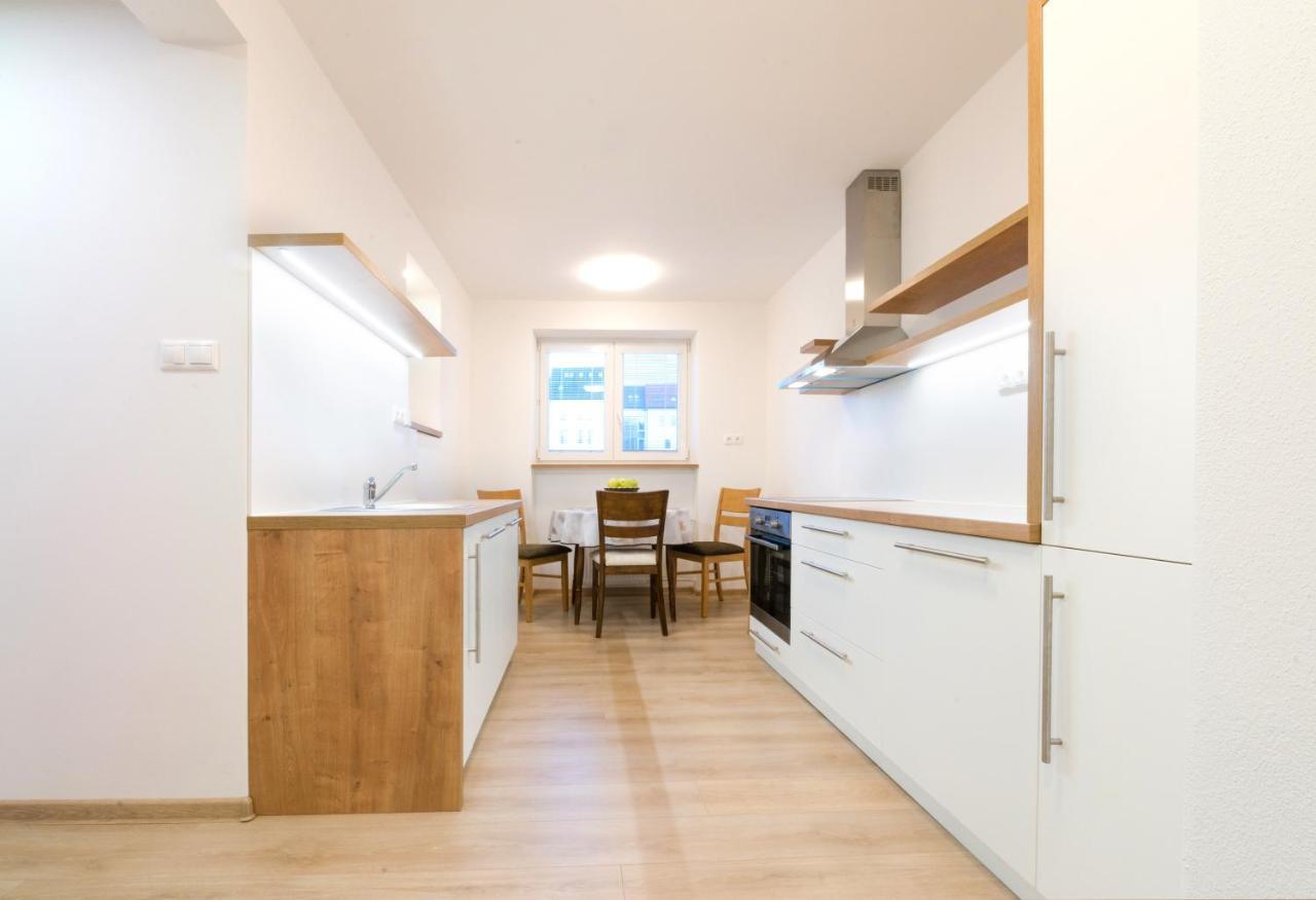 Apartman Razusa Centrum 班斯卡-比斯特里察 外观 照片