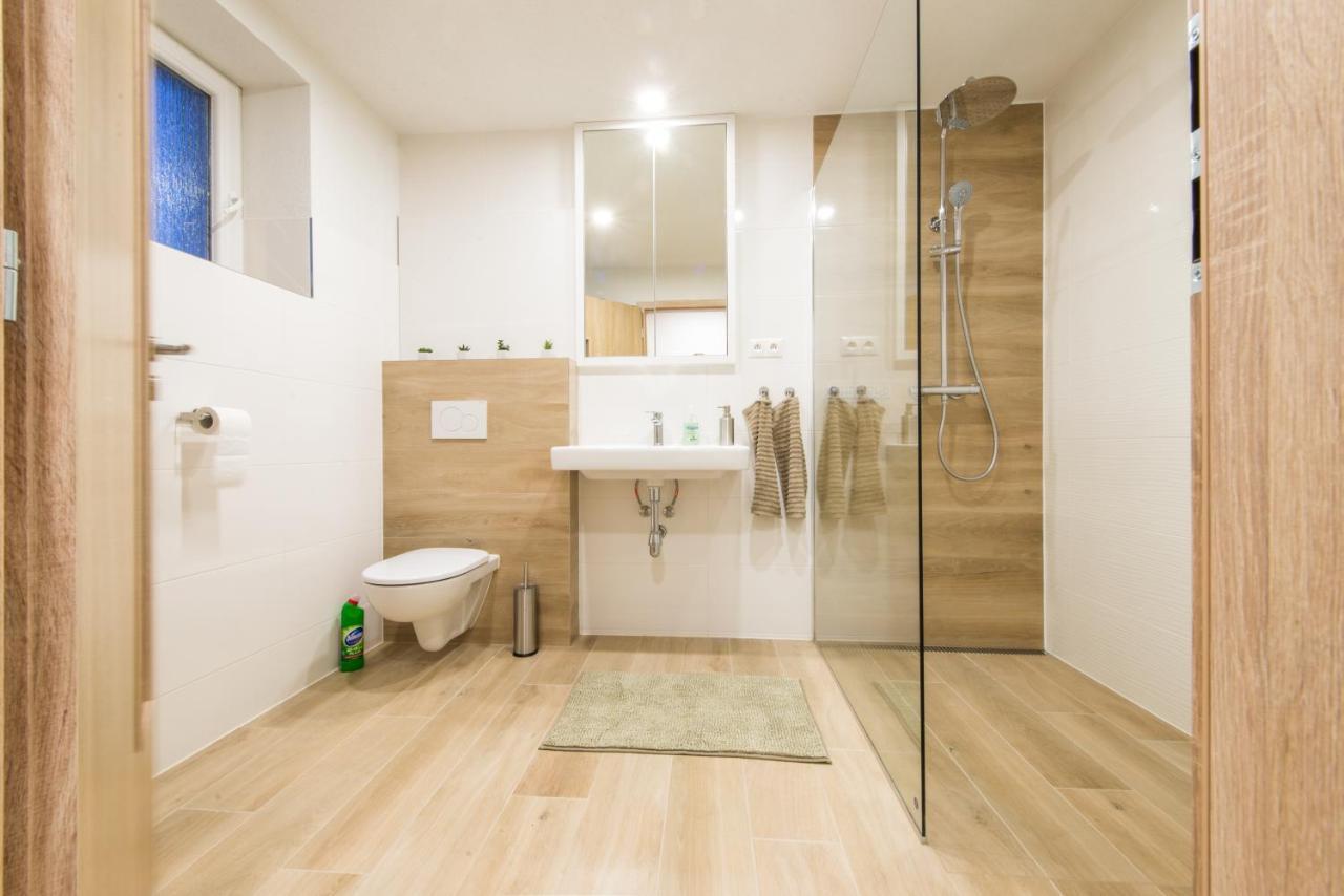 Apartman Razusa Centrum 班斯卡-比斯特里察 外观 照片
